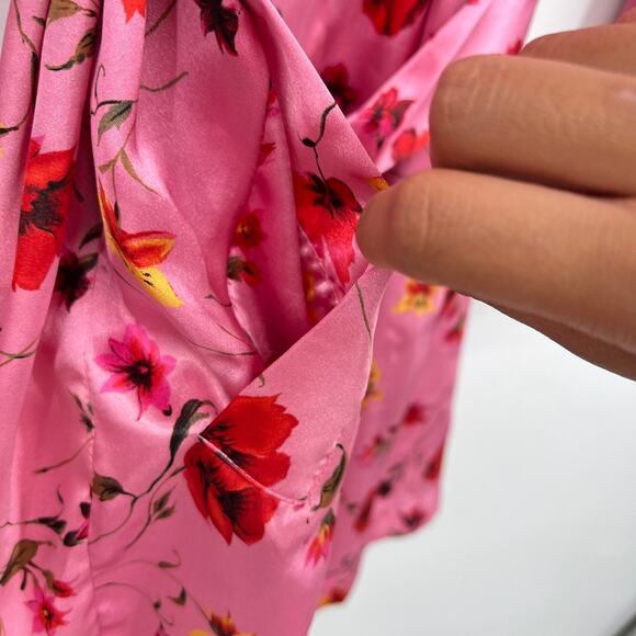 Victoria's Secret Pink Raspberry Floral One Size Satin Robe - Picture 6 of 7